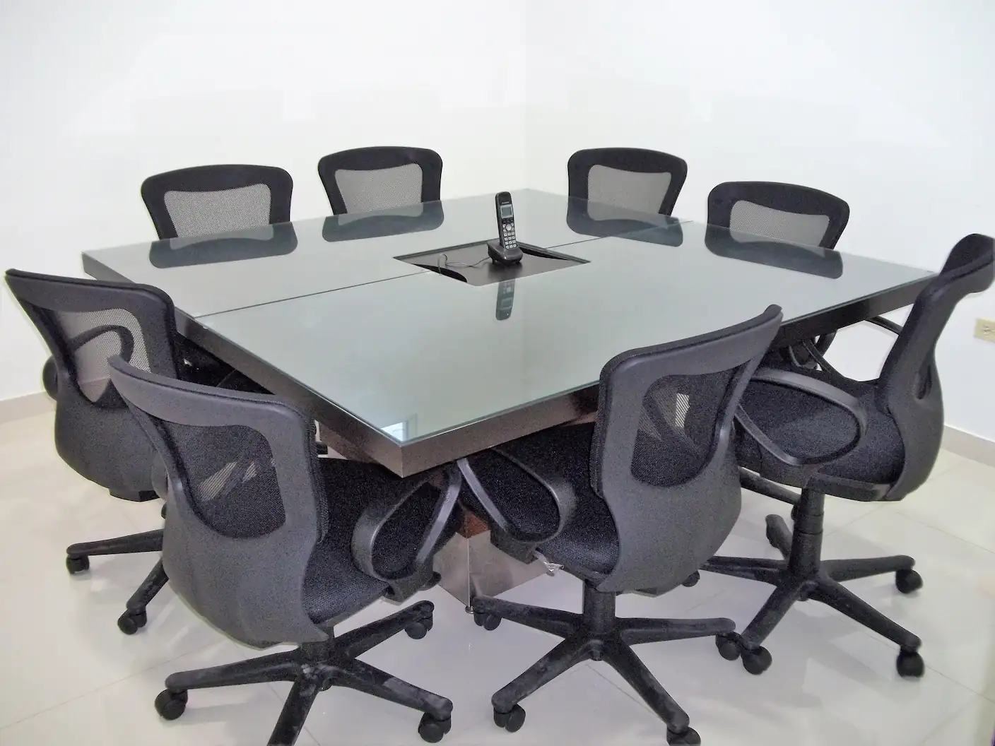 Foto de muebles comerciales #0